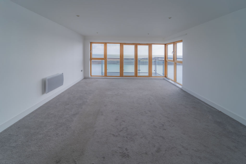 Living Room- click for photo gallery